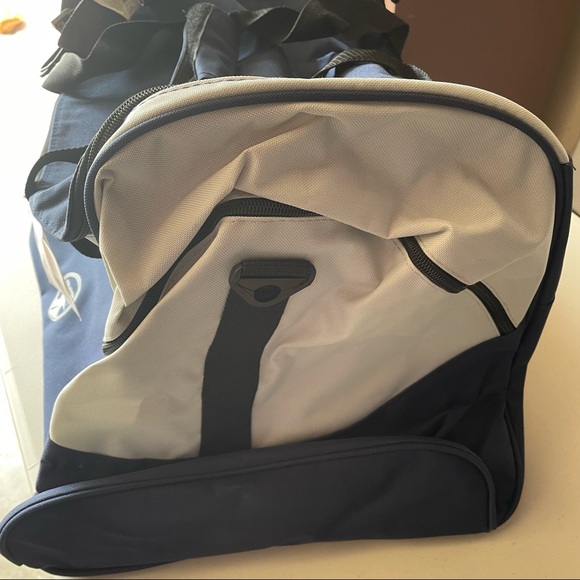 Outer Style Travel Duffel Bag Navy BRAND NEW - Picture 6 of 9